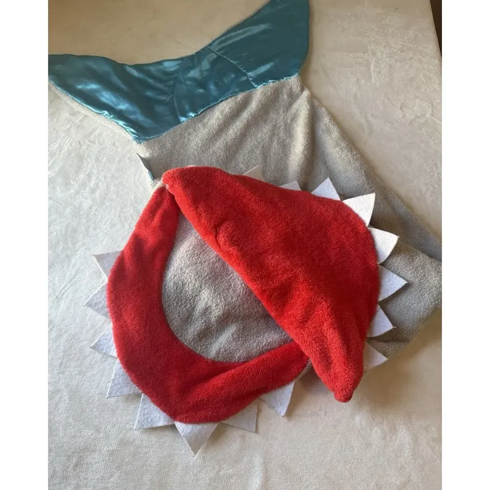 Unbranded shark shaped